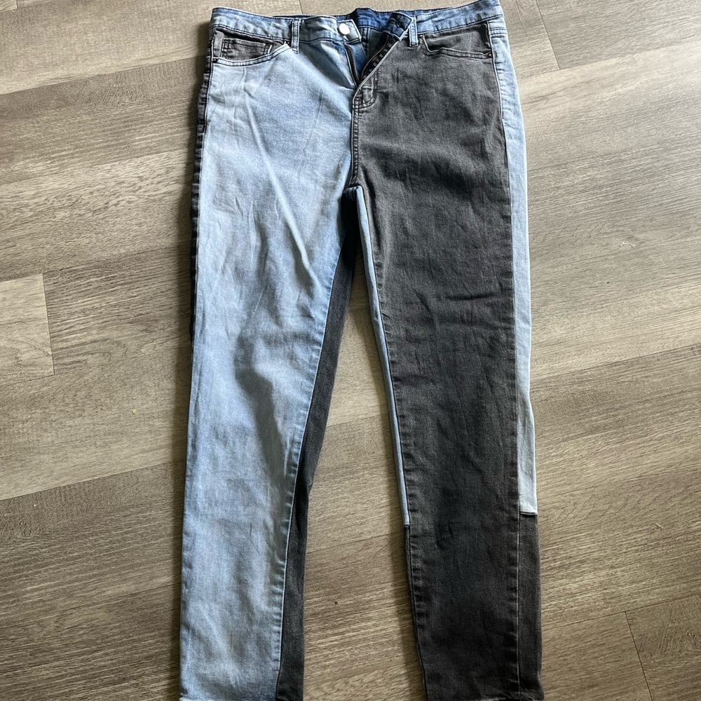 Two-Tone Fashion Black and Blue Women Jeans (sz 15) Lot # 221 - Picture 2 of 6